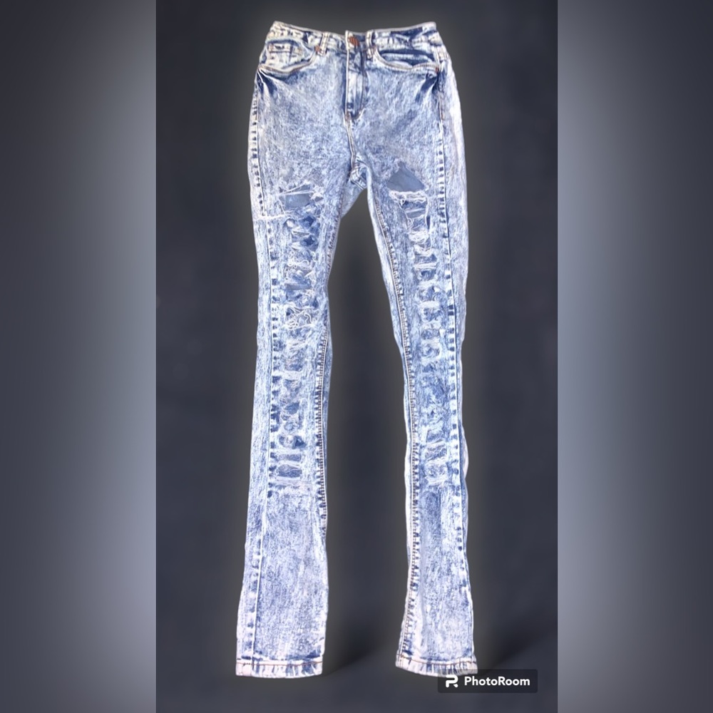 SKINNY FIT high waisted bleached washed skinny ripped jeans size 3!